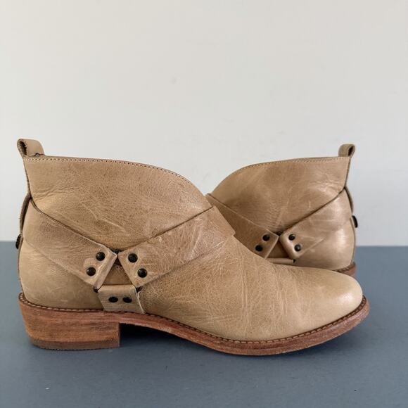 Koolaburra by UGG Santa Barbara Dame Leather Light Tan Harness Ankle Booties - Picture 5 of 9
